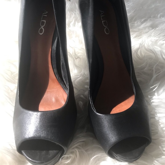 Aldo black heels with silver bow - Picture 2 of 5